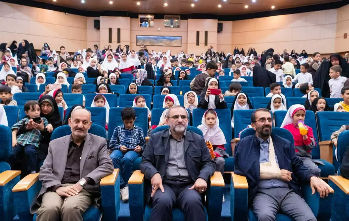 همایش کودکان در اراک