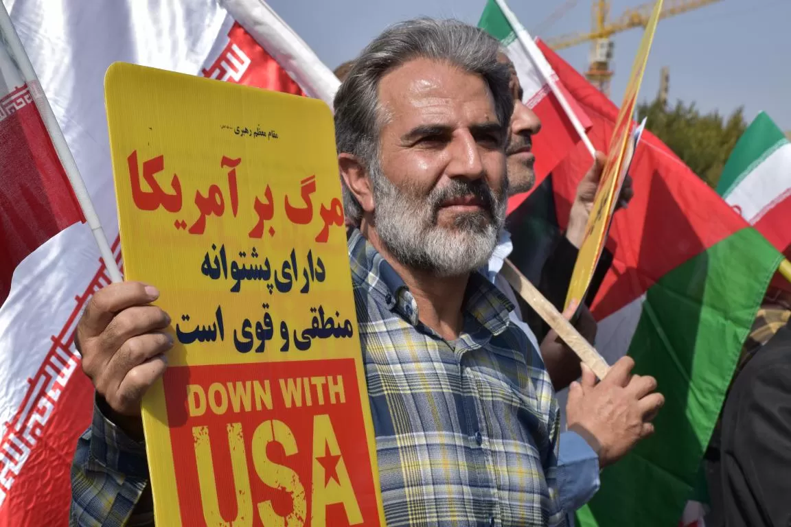 حضور مردم اراک در راهپیمایی حمایت از فلسطین