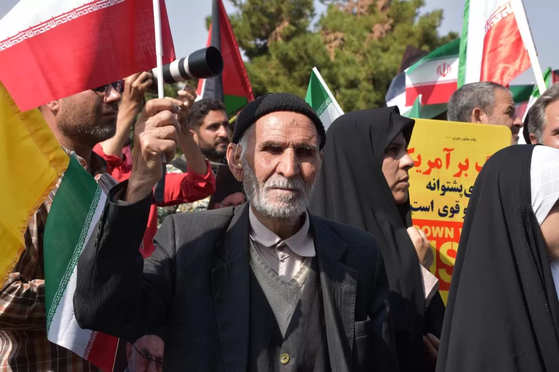 حضور مردم اراک در راهپیمایی حمایت از فلسطین