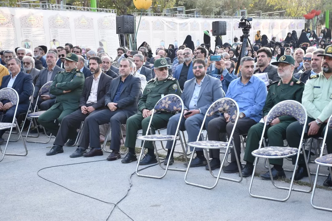 یادواره 2800 شهید شهرستان اراک برگزار شد