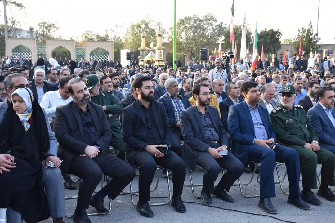 یادواره 2800 شهید شهرستان اراک برگزار شد