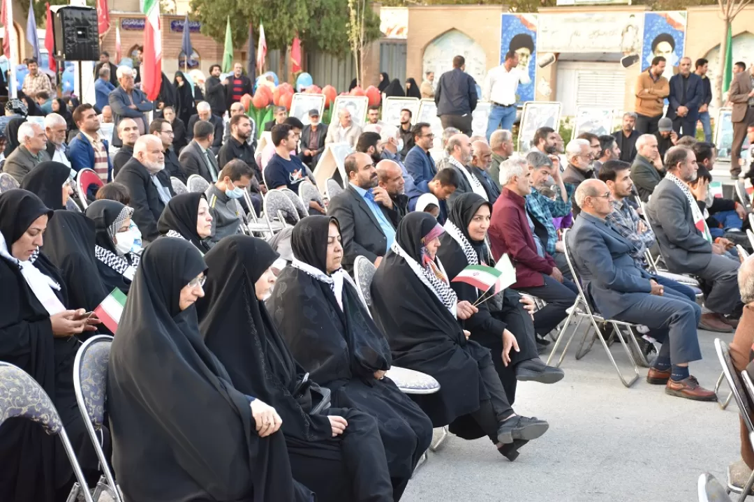 یادواره 2800 شهید شهرستان اراک برگزار شد