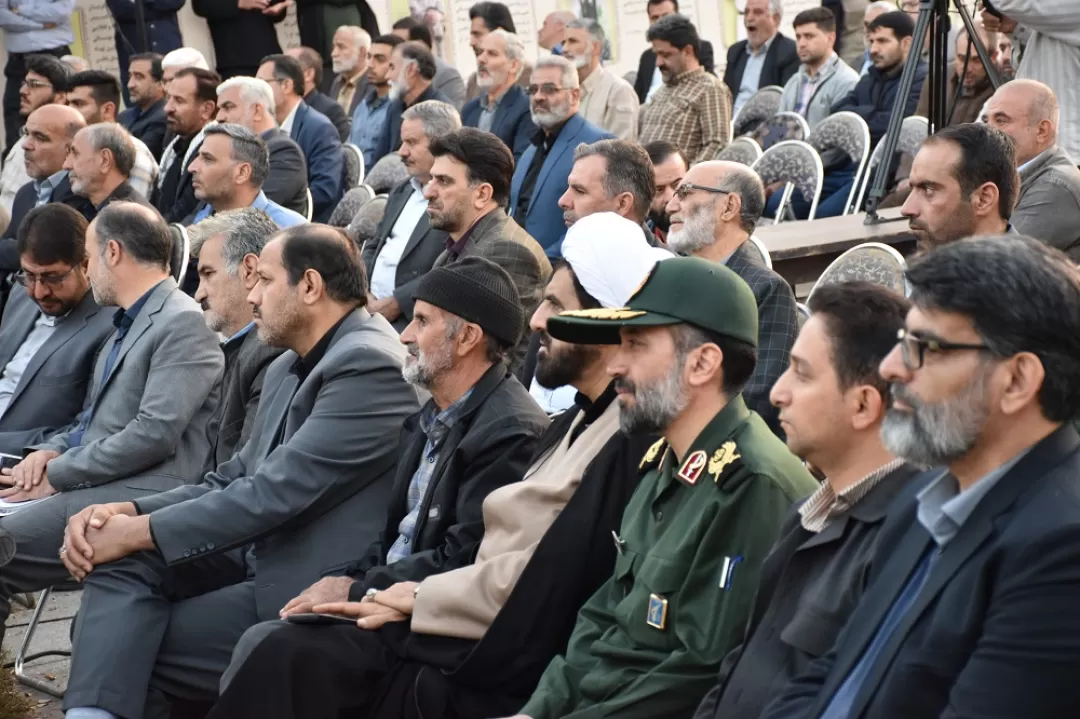 یادواره 2800 شهید شهرستان اراک برگزار شد
