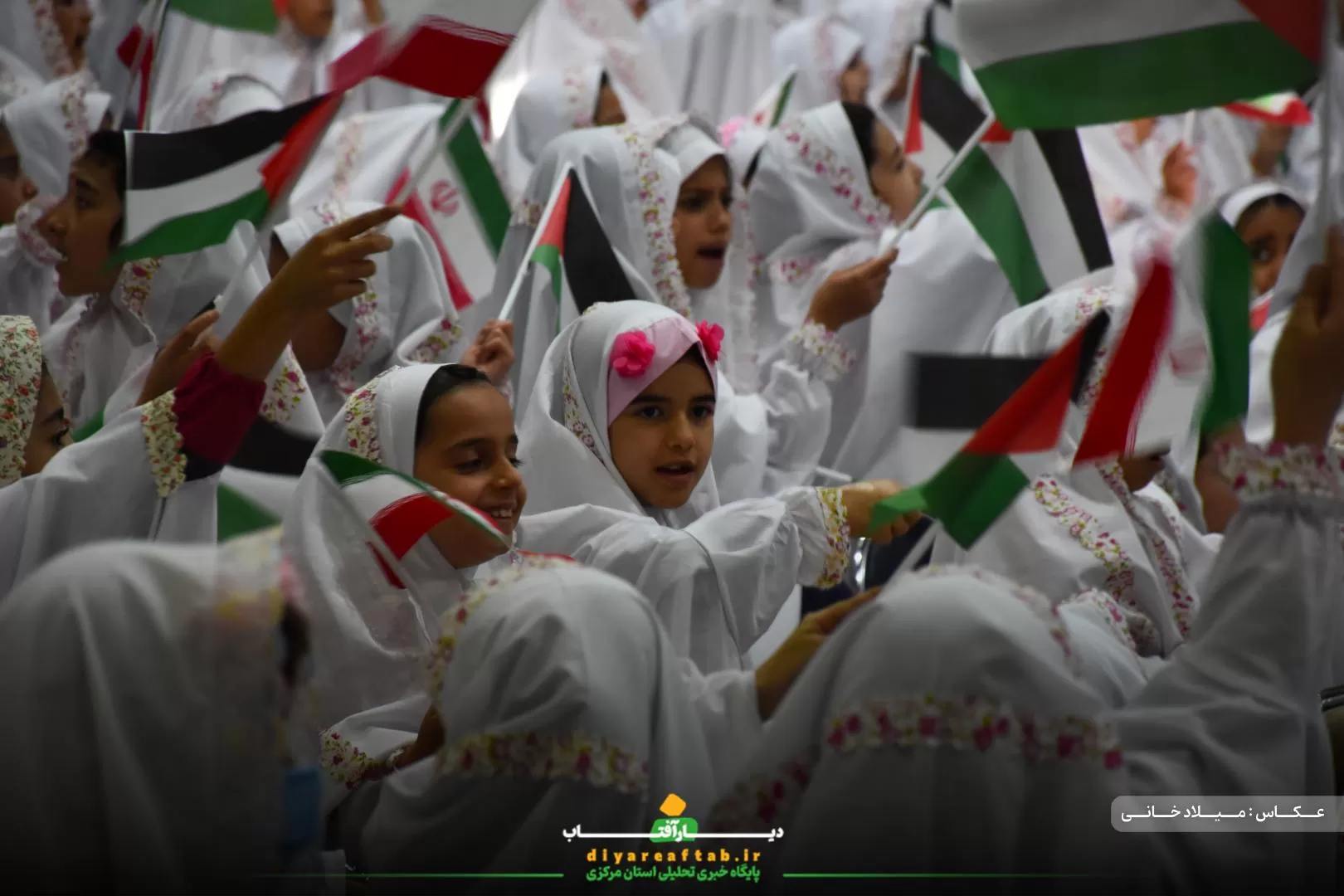 مراسم جشن تکلیف 2500 دانش‌آموزان دختر در اراک