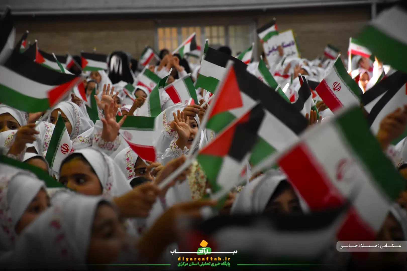 مراسم جشن تکلیف 2500 دانش‌آموزان دختر در اراک