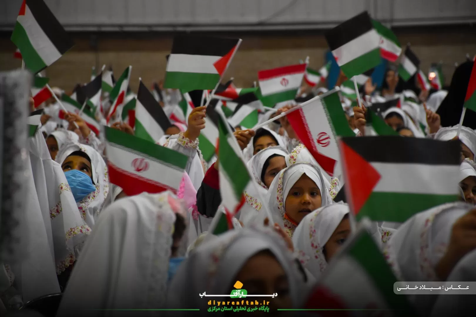 مراسم جشن تکلیف 2500 دانش‌آموزان دختر در اراک