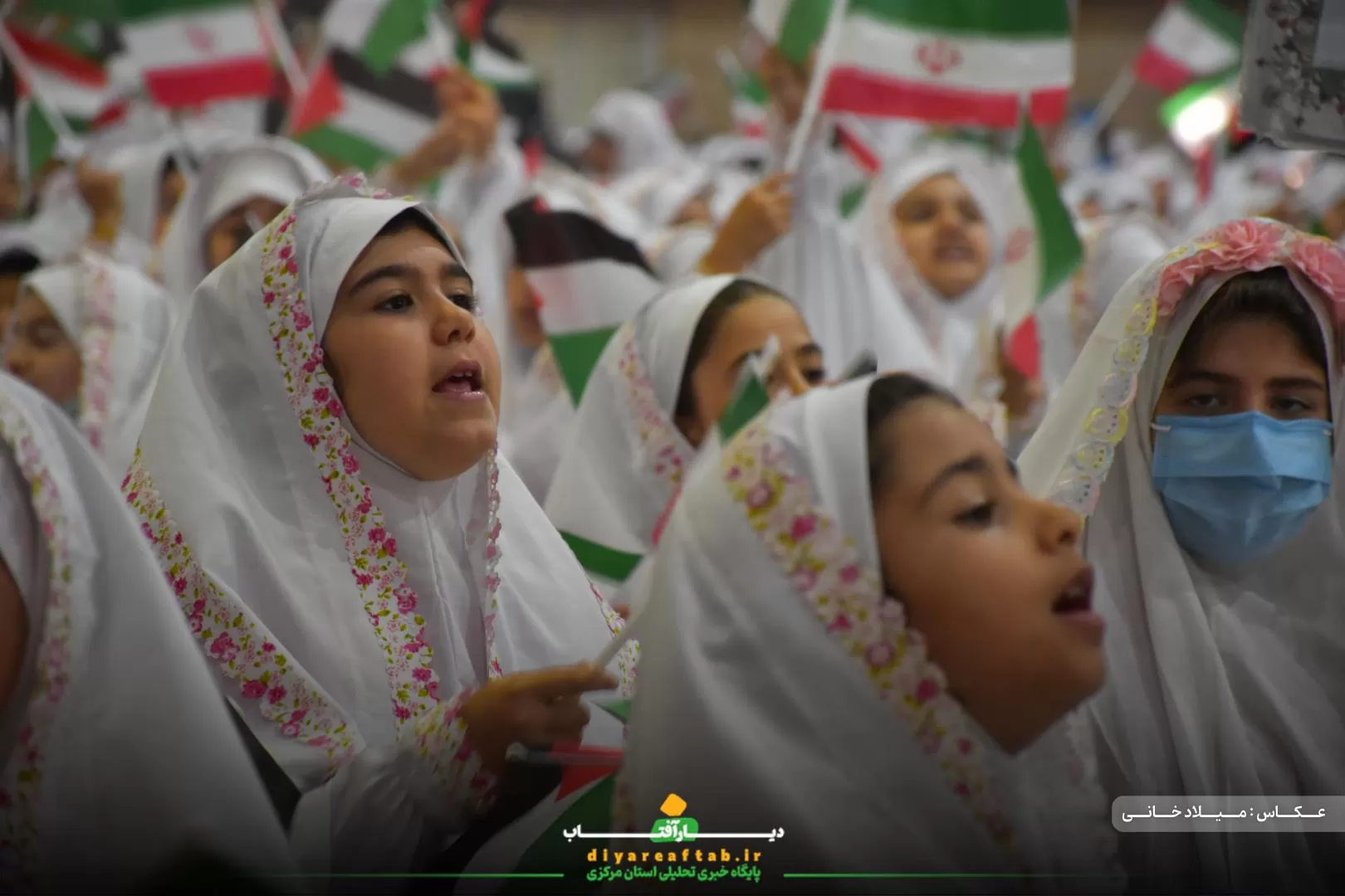 مراسم جشن تکلیف 2500 دانش‌آموزان دختر در اراک