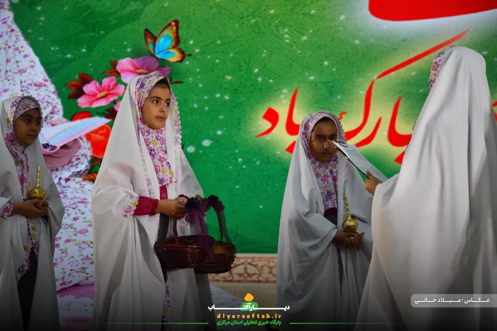 مراسم جشن تکلیف 2500 دانش‌آموزان دختر در اراک