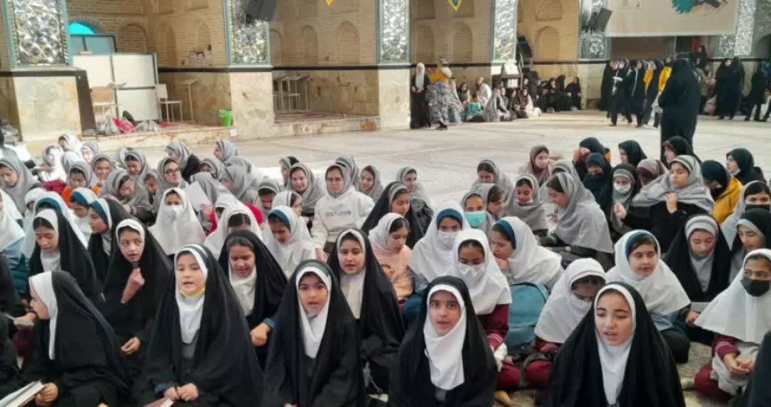 محفل انس با قرآن کریم ویژه دختران ساوجی