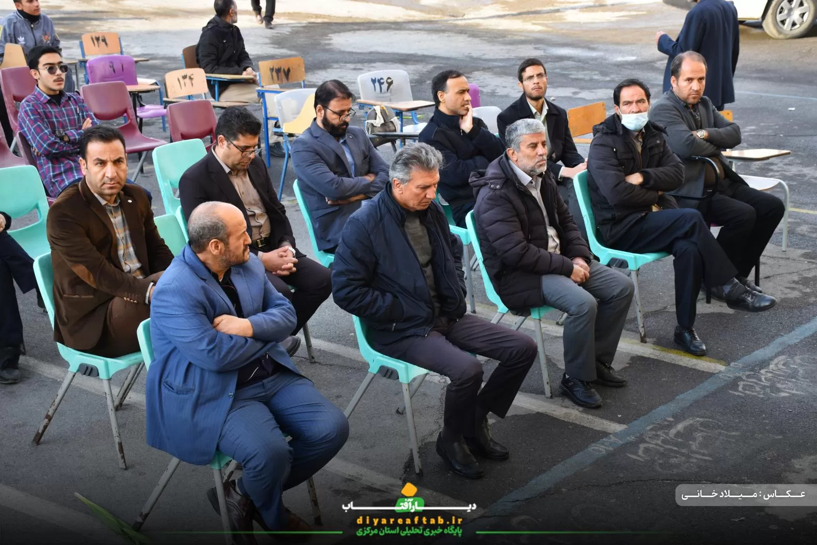 تشییع پیکر شهید گمنام در دبیرستان حاج‌کاظمی اراک