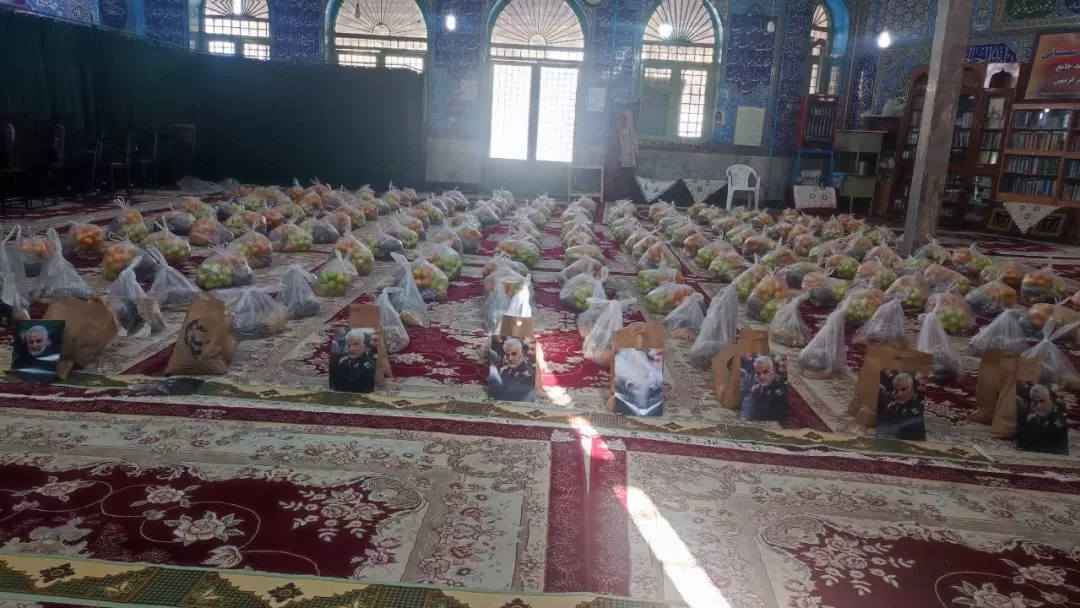 توزیع ۱۱۰۰ بسته مهدوی در فراهان