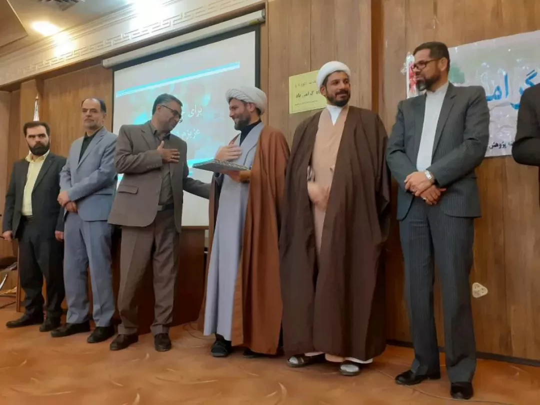 تحقق جهادتبیین با وحدت حوزه و دانشگاه