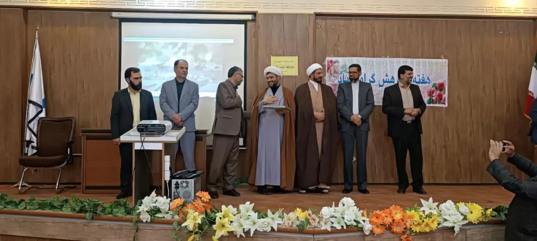 تحقق جهادتبیین با وحدت حوزه و دانشگاه