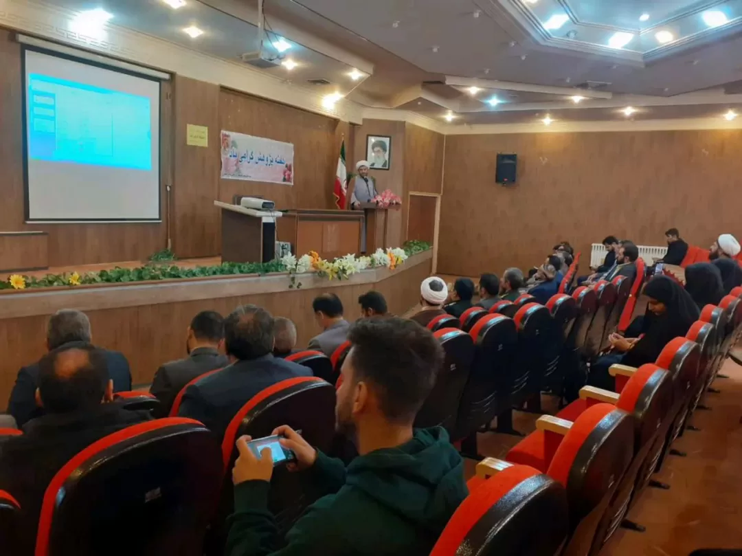 تحقق جهادتبیین با وحدت حوزه و دانشگاه