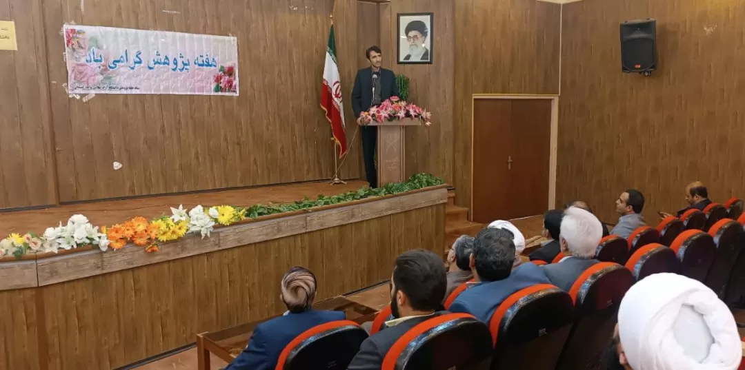 تحقق جهادتبیین با وحدت حوزه و دانشگاه
