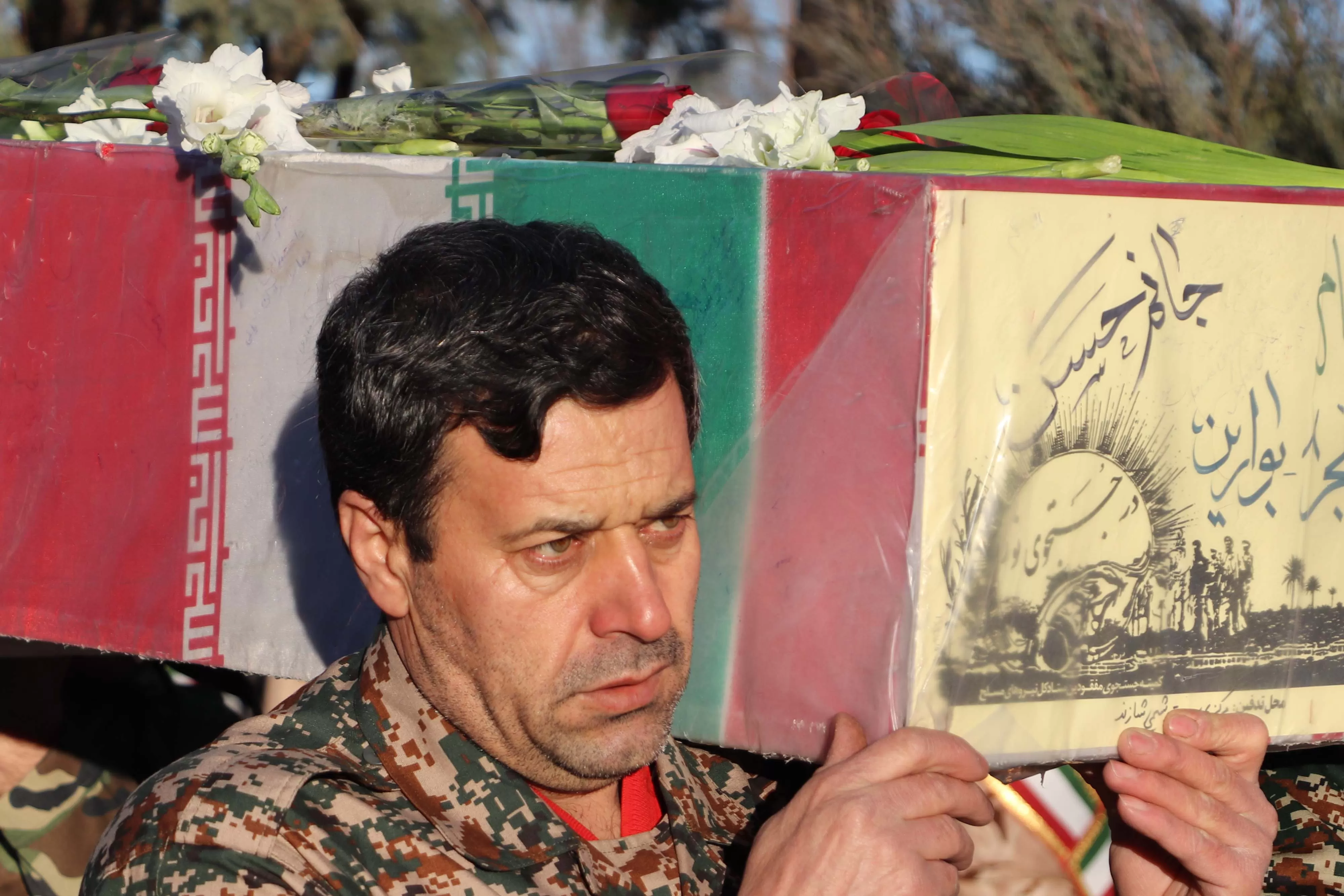 تشییع باشکوه شهید گمنام در شازند