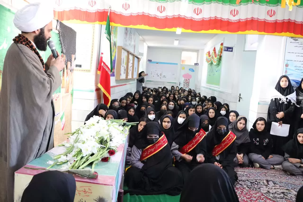 تشییع باشکوه شهید گمنام در شازند