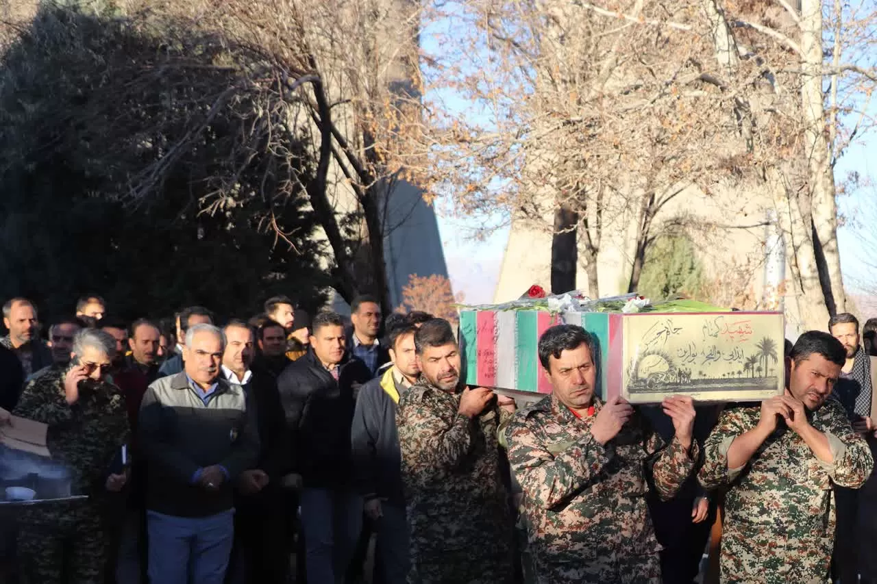 تشییع باشکوه شهید گمنام در شازند
