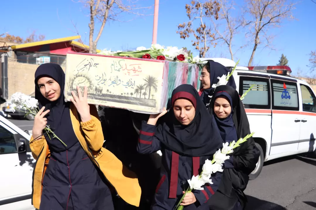 تشییع باشکوه شهید گمنام در شازند