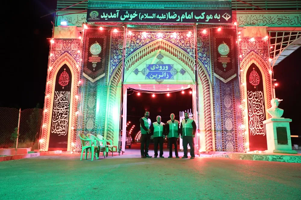 ارائه خدمات موکب «امام رضا(ع)» در اراک