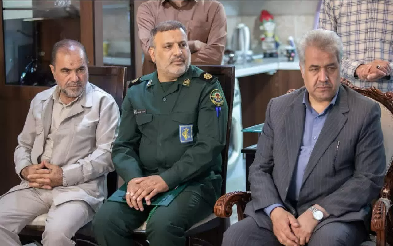 دیدار مسئولین مرکزی با جانباز «براتعلی رستمی»