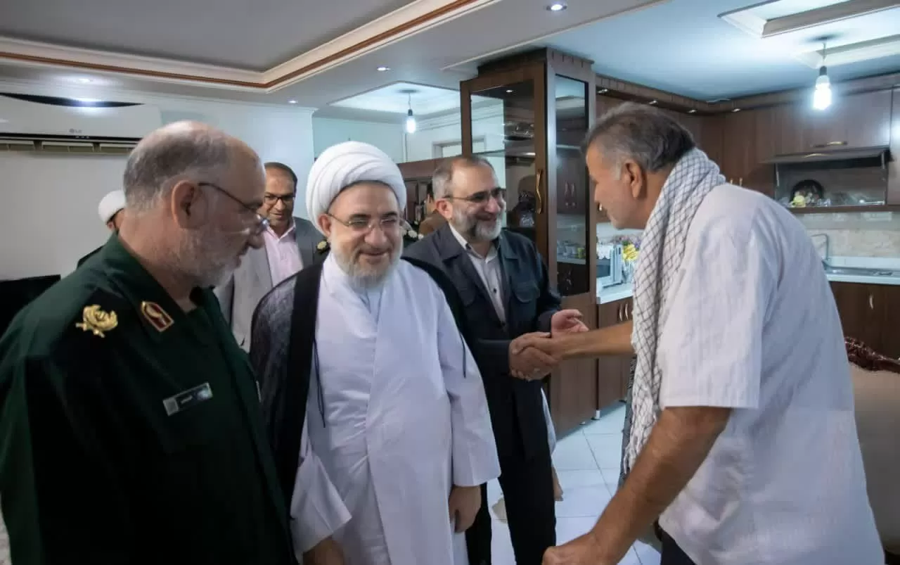 دیدار مسئولین مرکزی با جانباز «براتعلی رستمی»