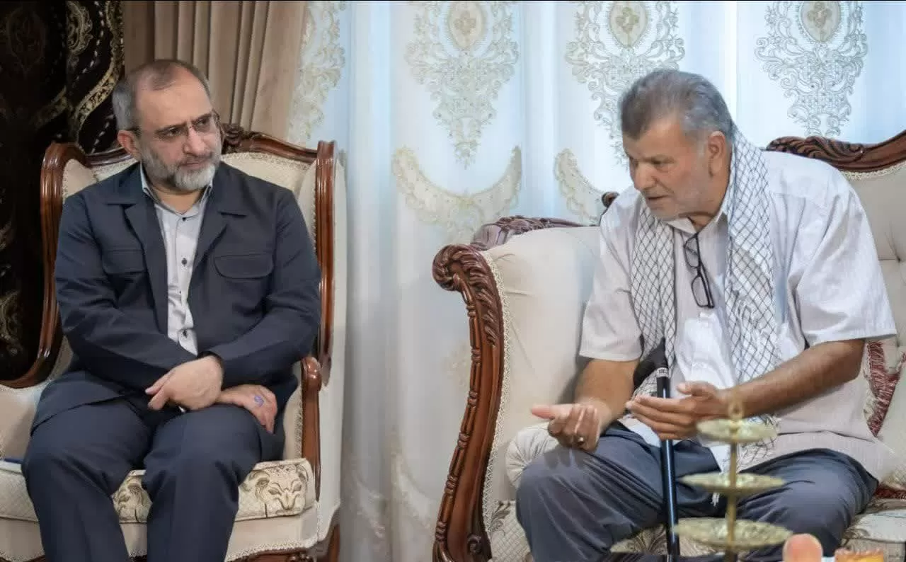 دیدار مسئولین مرکزی با جانباز «براتعلی رستمی»