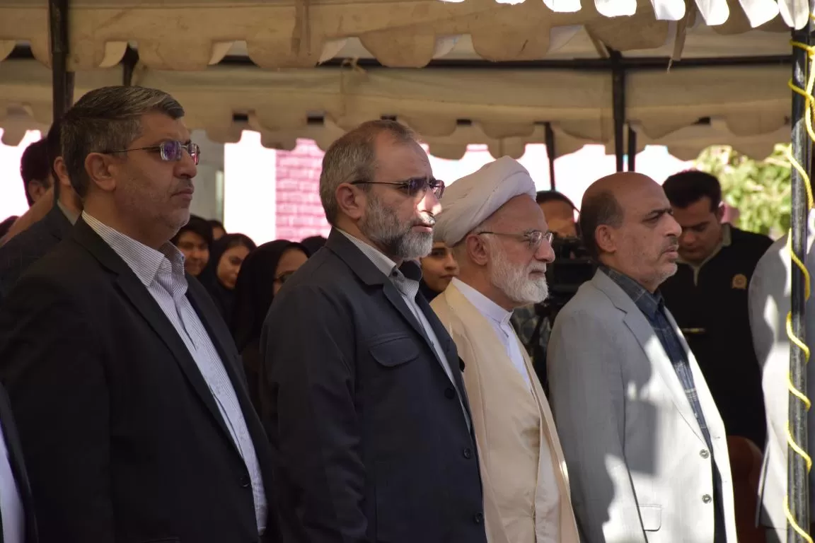 آئین نواختن زنگ مهر مقاومت در اراک