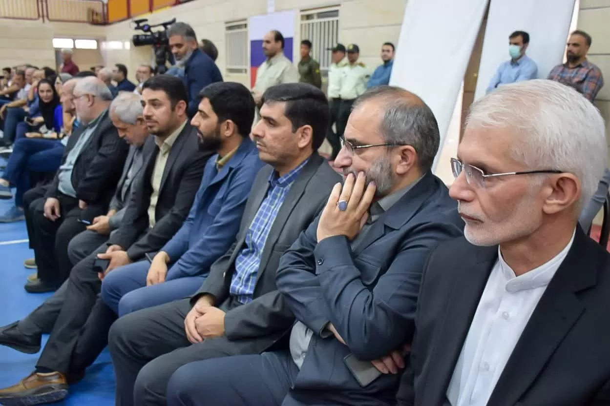 بازدید استاندار مرکزی از اردوی تیم ملی والیبال
