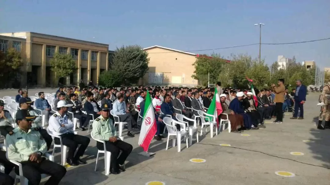 صبحگاه مشترک نیروهای مسلح در کمیجان
