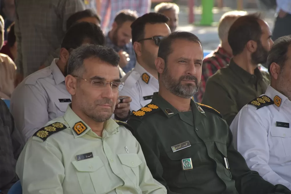 آئین عطرافشانی و گلباران قبور مطهر شهدای اراک
