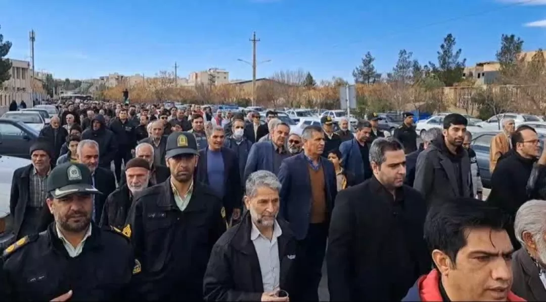 خروش مردم ساوه در محکومیت حادثه تروریستی کرمان