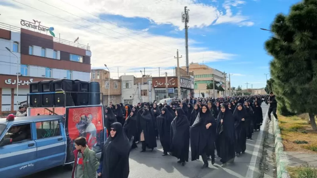 خروش مردم ساوه در محکومیت حادثه تروریستی کرمان
