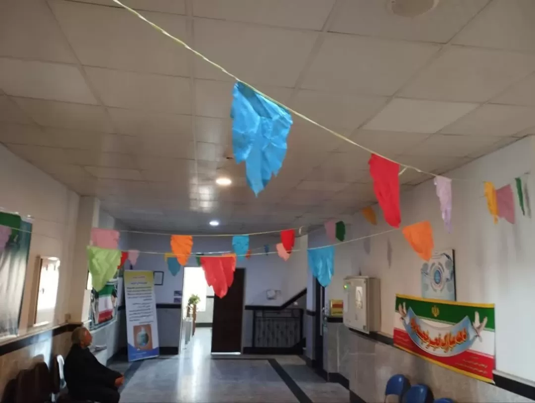فضا‌سازی ایام الله دهه فجر در ادارات ساوه
