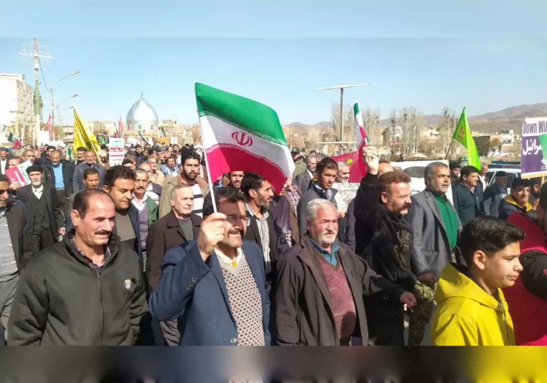حضور گسترده مردم خنداب در راهپیمایی22 بهمن