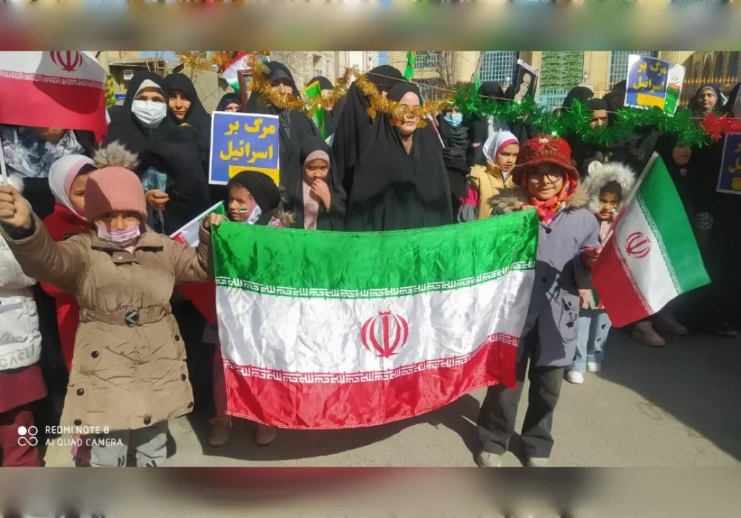 حضور گسترده مردم خنداب در راهپیمایی22 بهمن