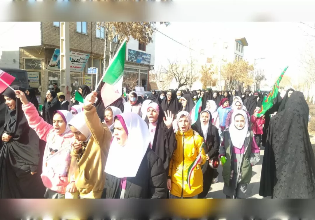 حضور گسترده مردم خنداب در راهپیمایی22 بهمن