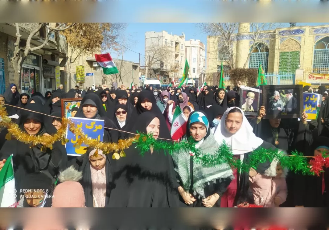 حضور گسترده مردم خنداب در راهپیمایی22 بهمن