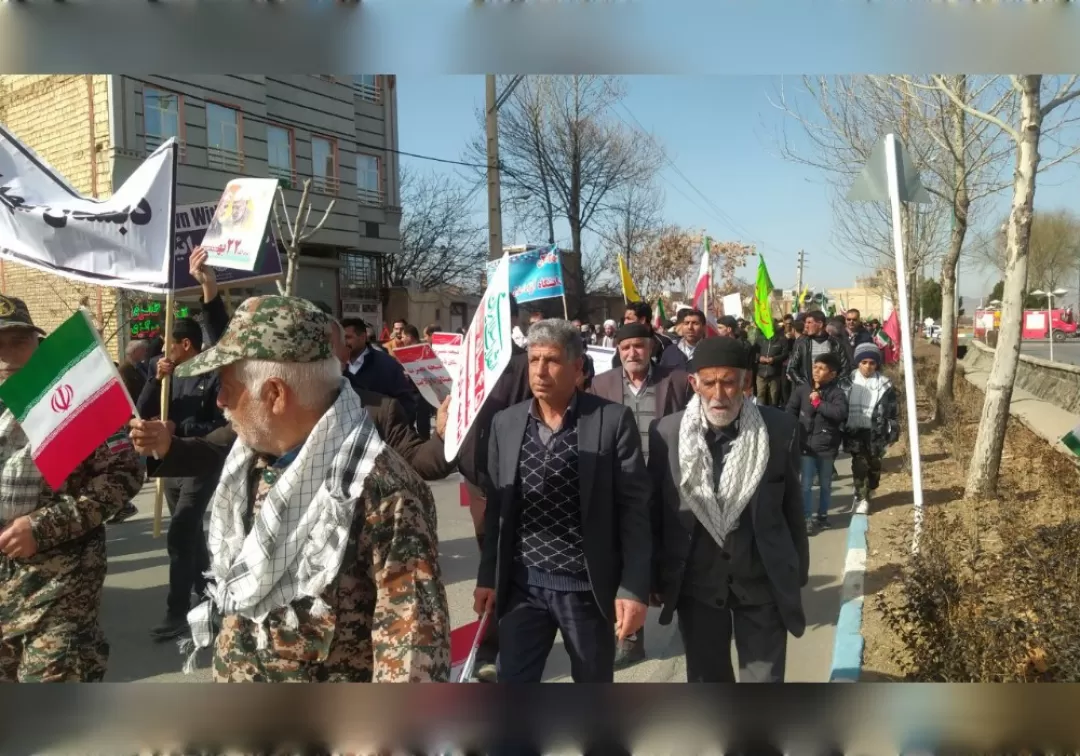 حضور گسترده مردم خنداب در راهپیمایی22 بهمن