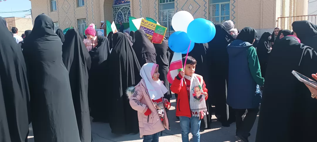شکوه تماشایی راهپیمایی ۲۲بهمن کمیجان