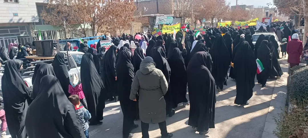 شکوه تماشایی راهپیمایی ۲۲بهمن کمیجان