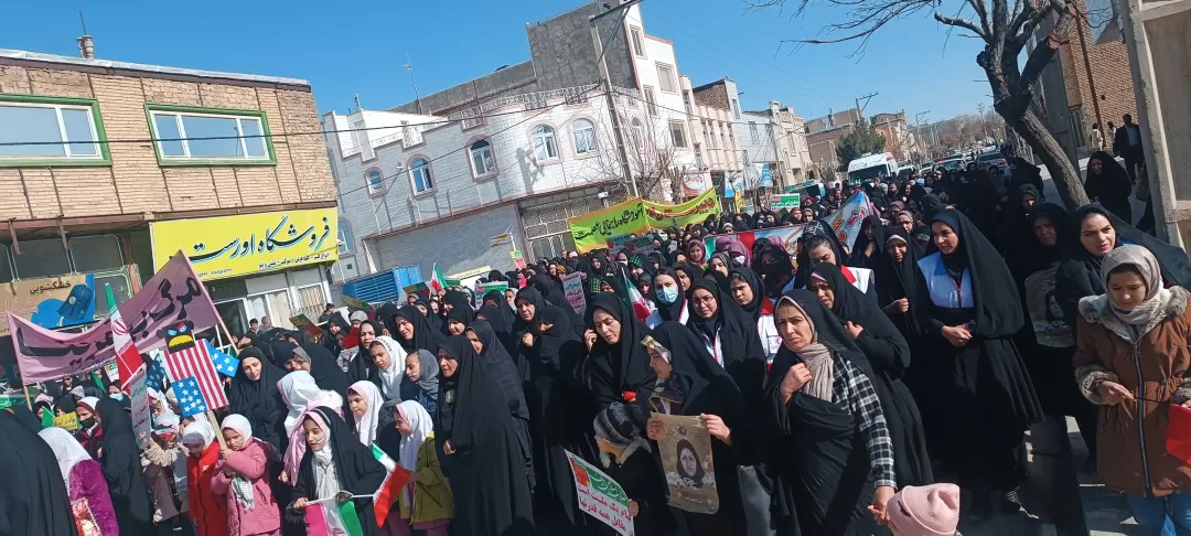 شکوه تماشایی راهپیمایی ۲۲بهمن کمیجان