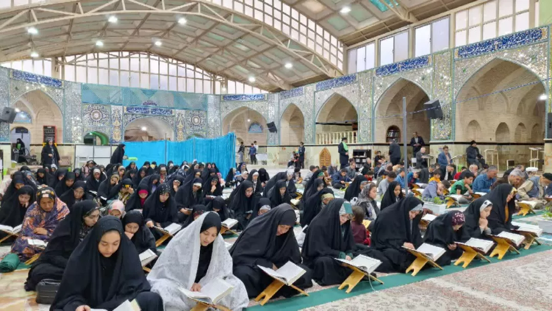 محفل جزءخوانی قرآن کریم در ساوه
