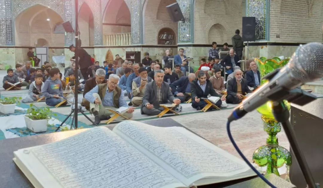 محفل جزءخوانی قرآن کریم در ساوه