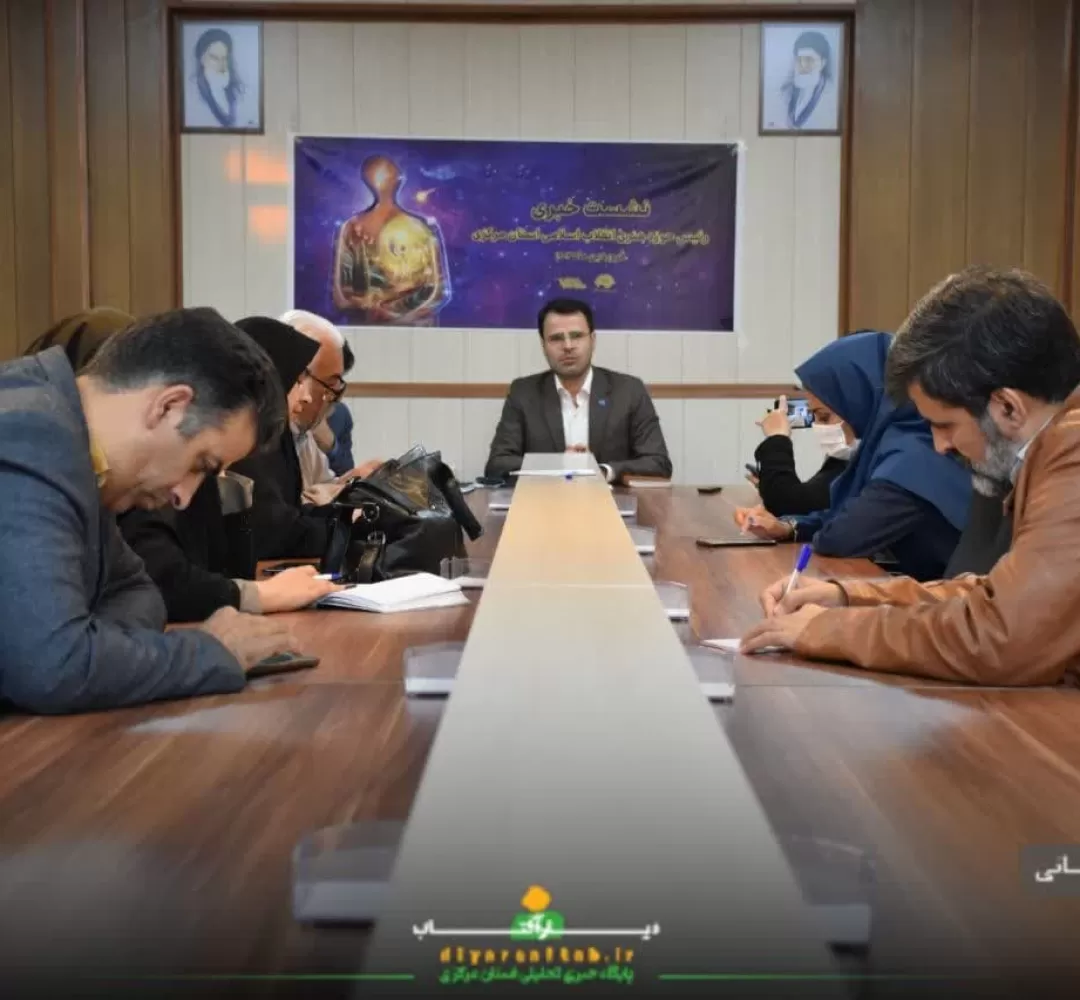 نشست خبری رئیس حوزه هنری انقلاب اسلامی استان