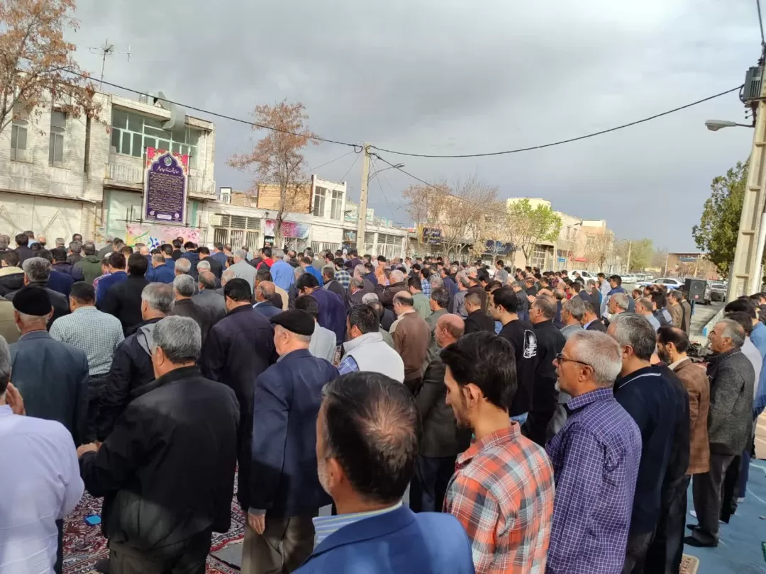 نماز عید بندگی در فراهان برگزار شد