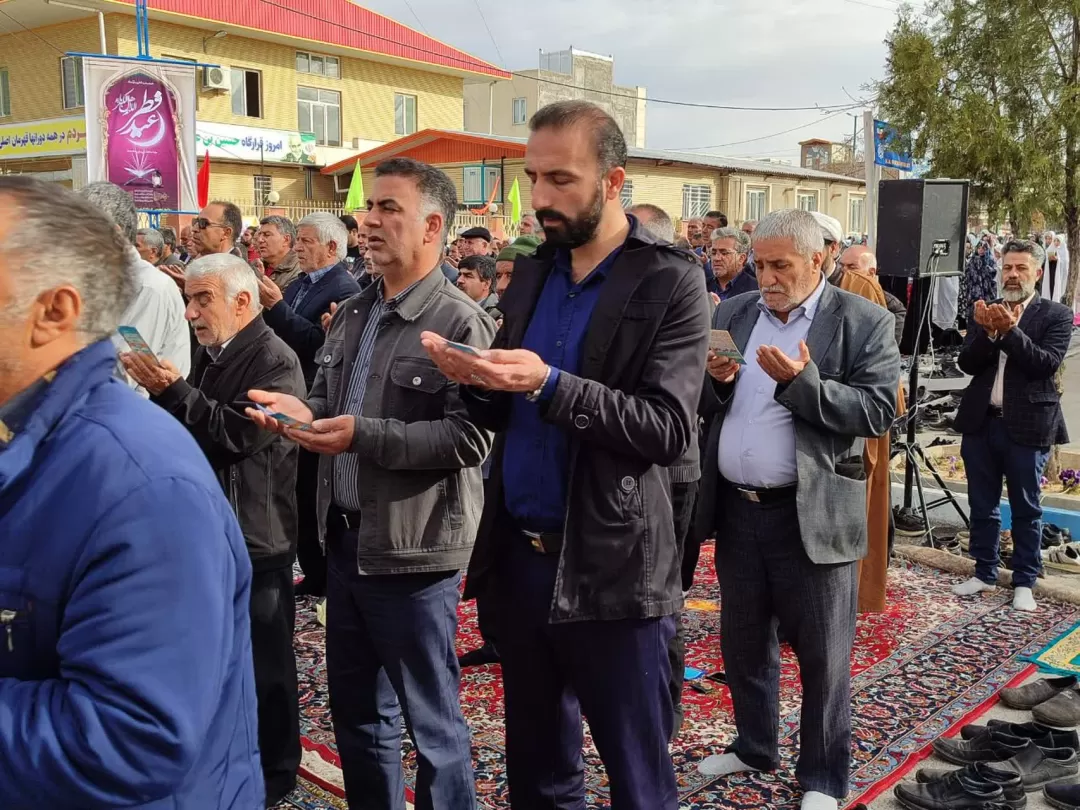 نماز عید بندگی در فراهان برگزار شد