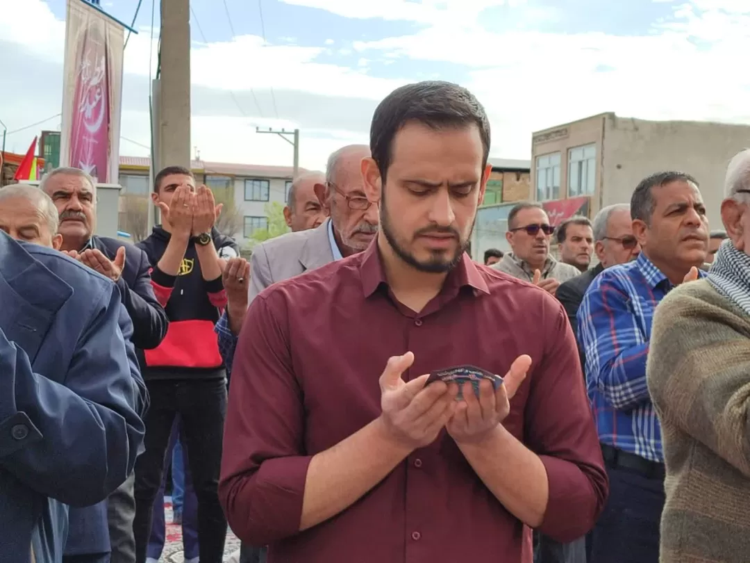 نماز عید بندگی در فراهان برگزار شد