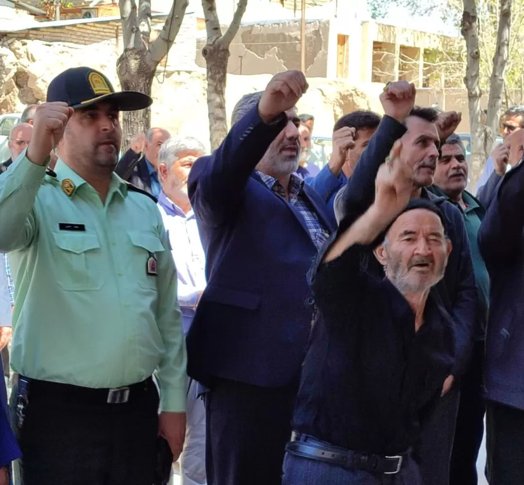 فریاد نمازگزاران فراهانی در حمایت از وعده صادق