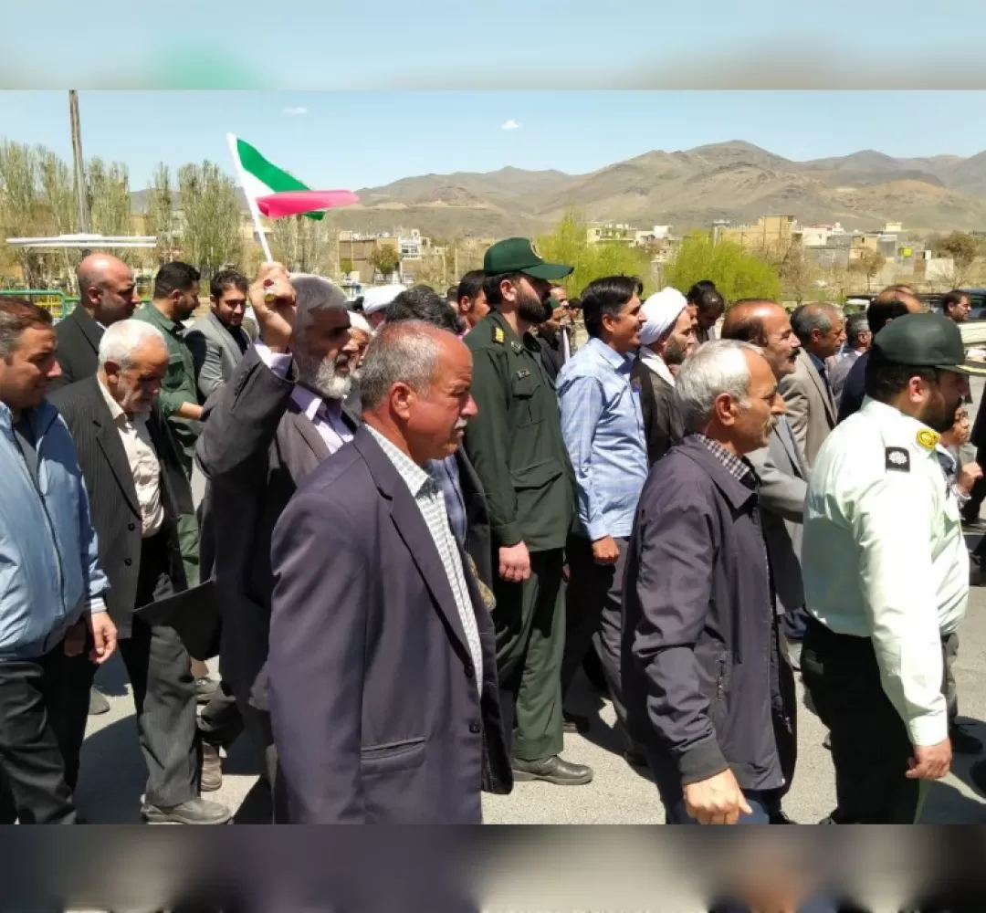 راهپیمایی مردم خنداب در حمایت از «وعده صادق»